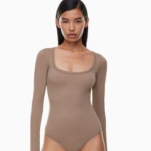 Rib Seamless Scoop Longsleeve Bodysuit - Black